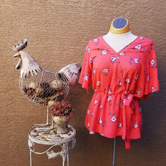 Sienna Sky Tops - 🌿Sienna Sky wrap tie blouse🌿